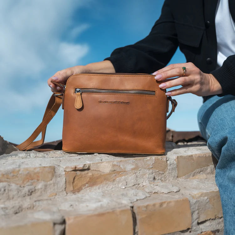 The Chesterfield Brand Nebraska Axelremsväska, Cognac