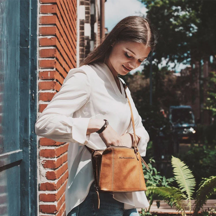 The Chesterfield Brand River Axelremsväska, Cognac