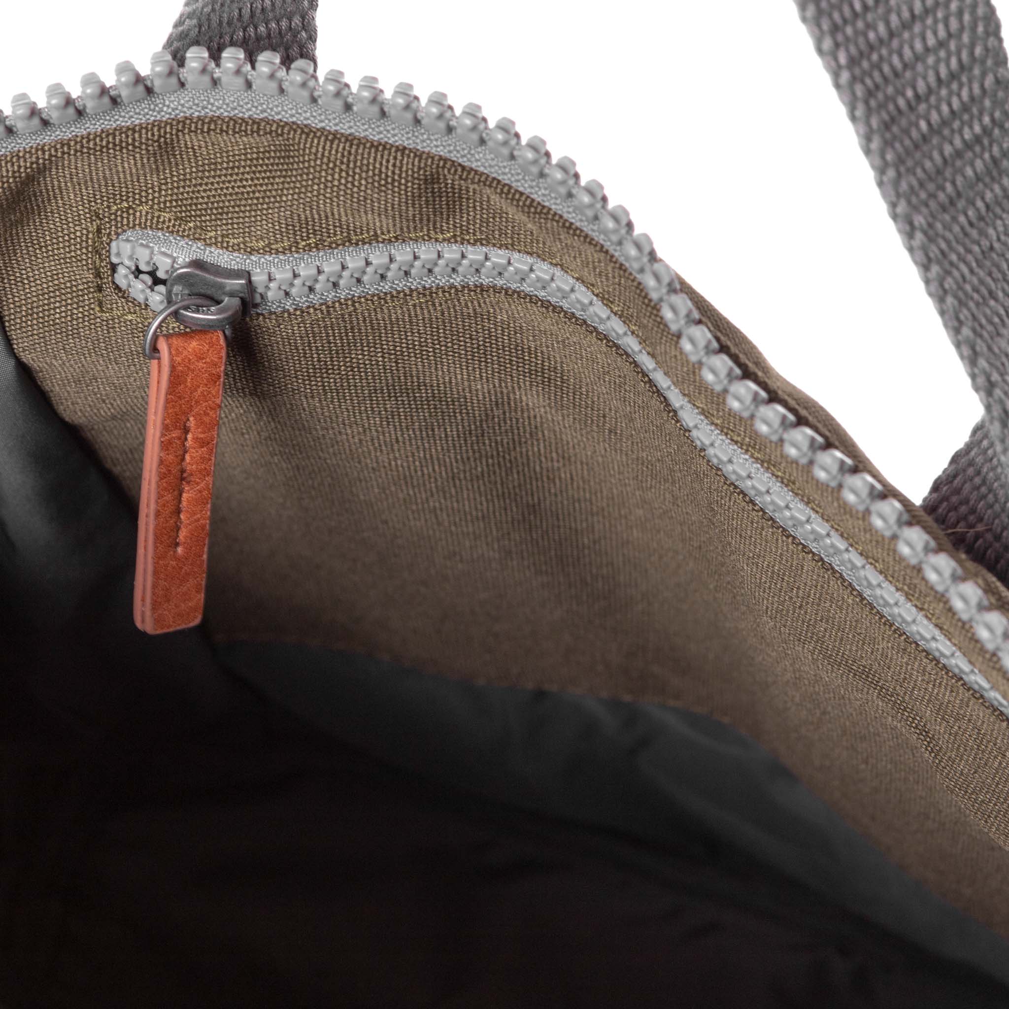 ROKA London Finchley A Small Ryggsäck, Moss