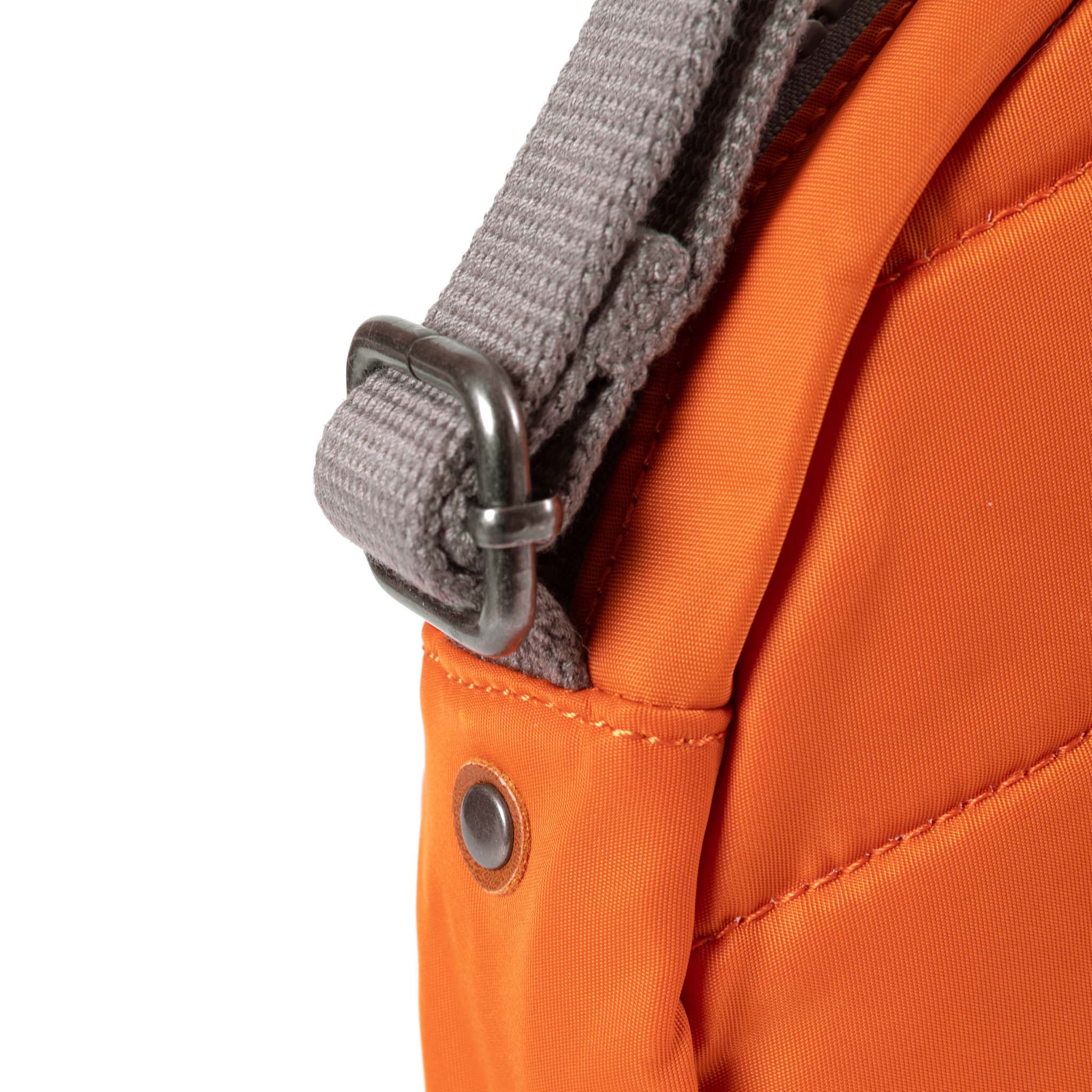 ROKA London Paddington B Axelremsväska, Burnt Orange