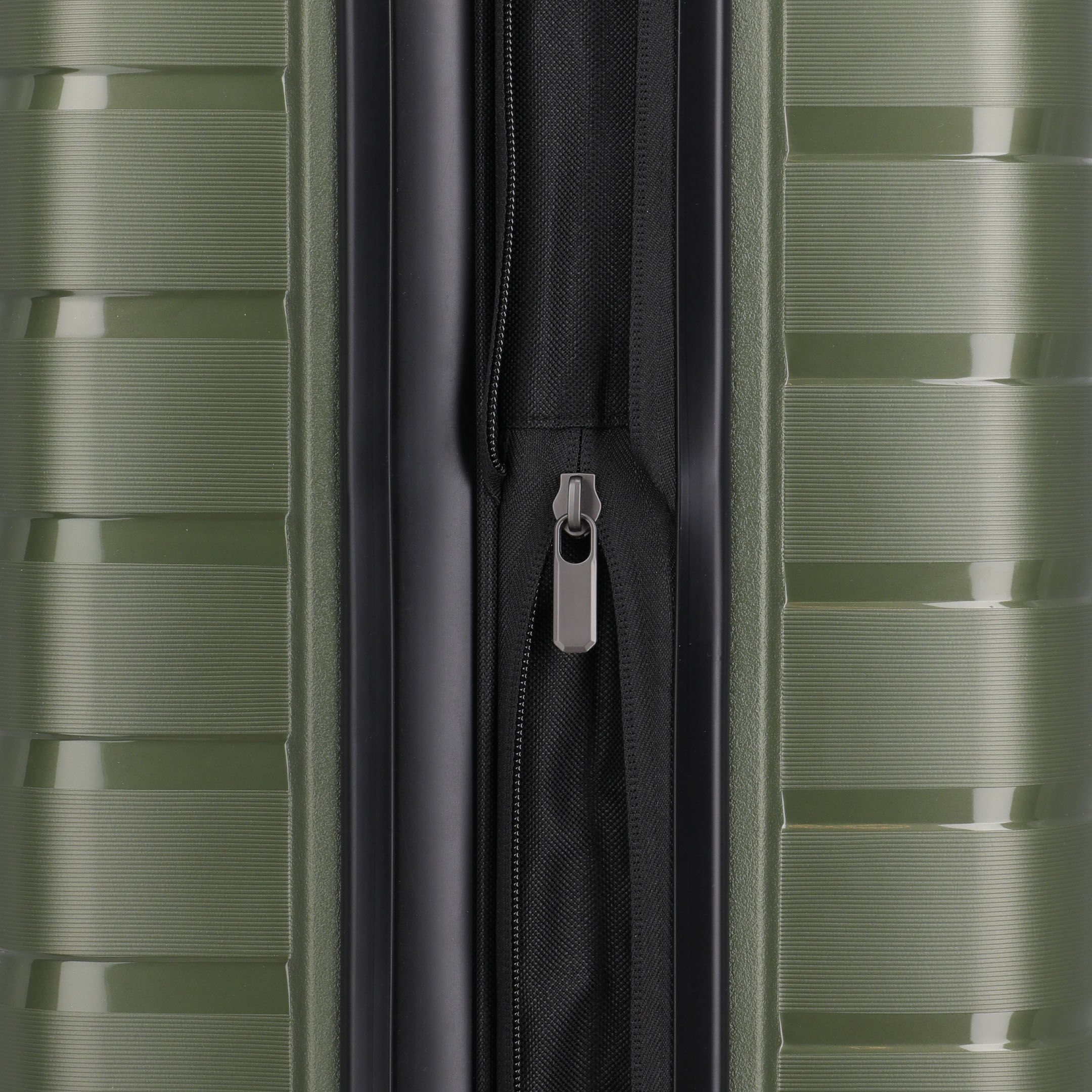 Travelite Air Base Trolley M Expanderbar Resväska 67 cm, Olive