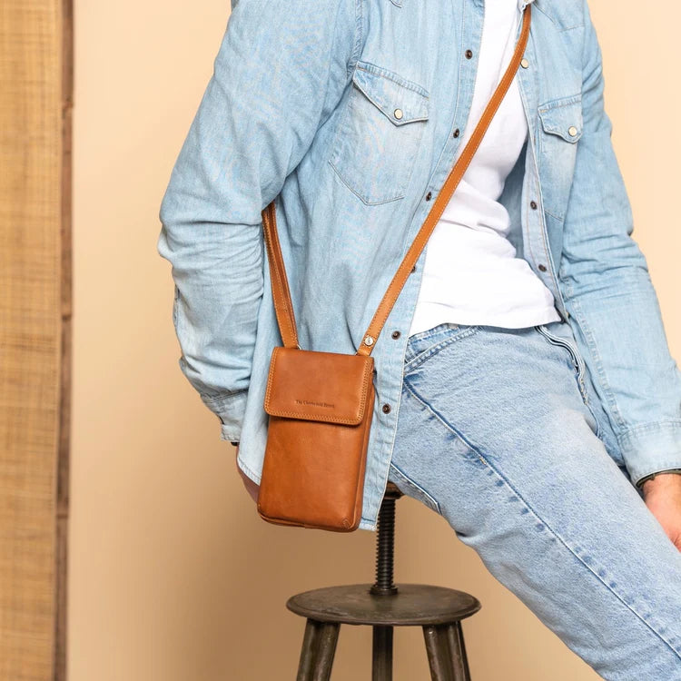 The Chesterfield Brand Langley Mobilväska, Cognac