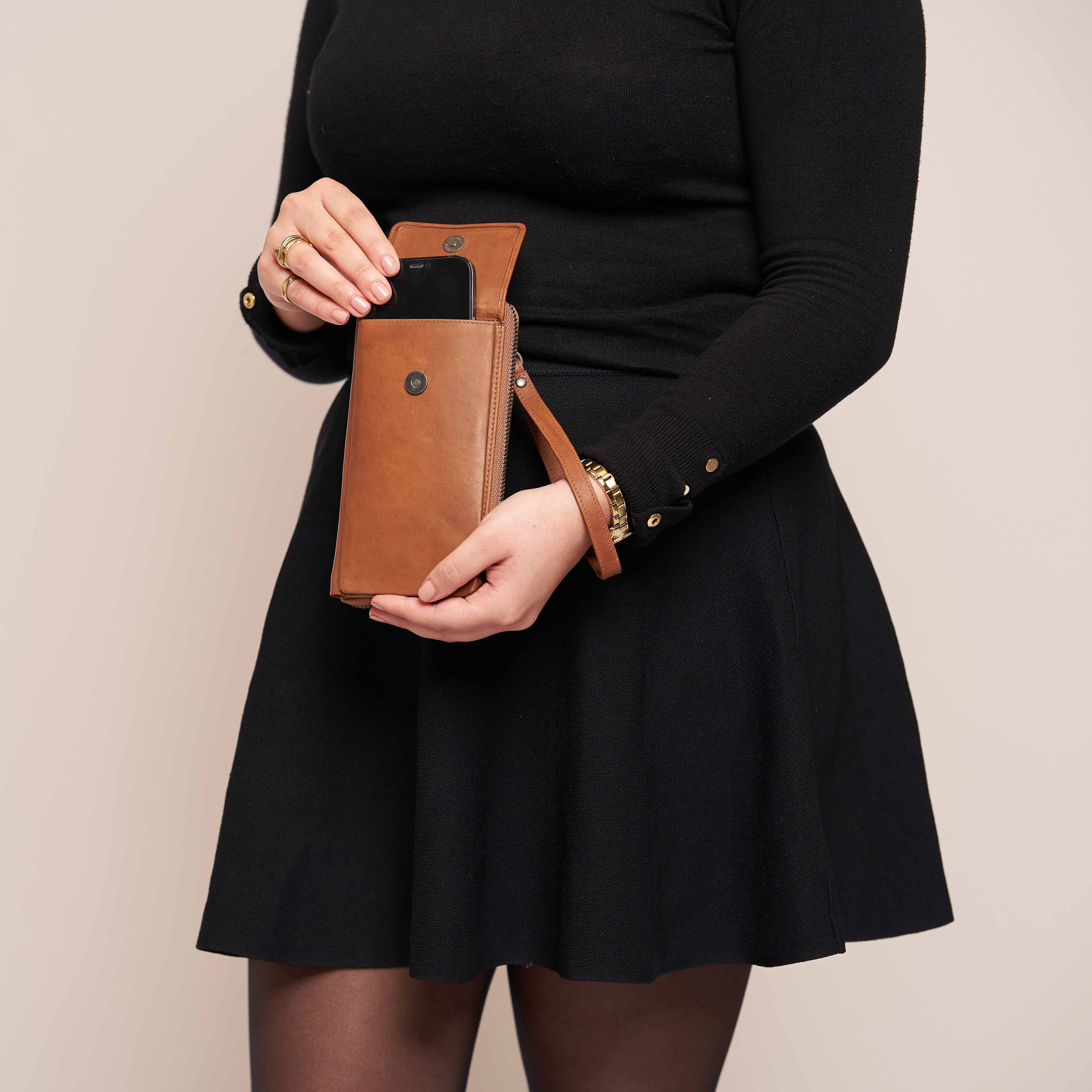 The Chesterfield Brand Malaga Mobilväska, Cognac