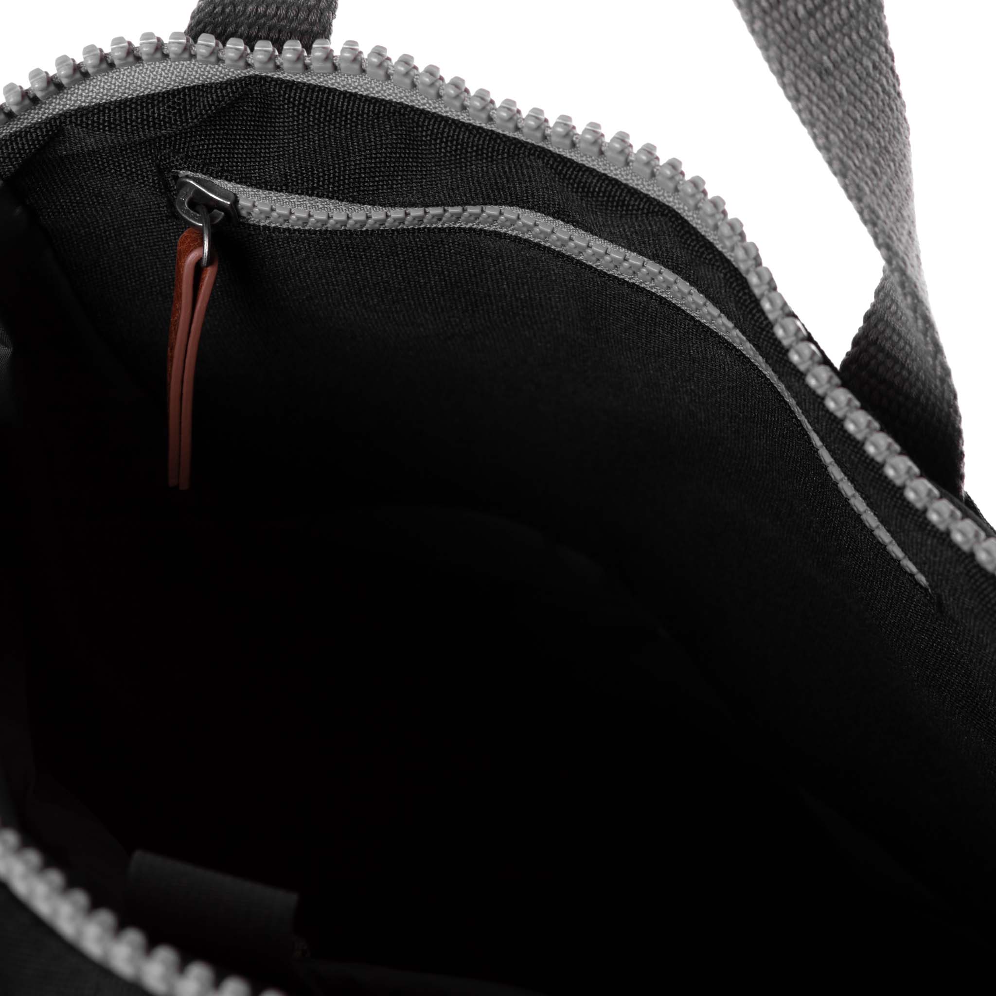 ROKA London Finchley A Medium Ryggsäck, Ash