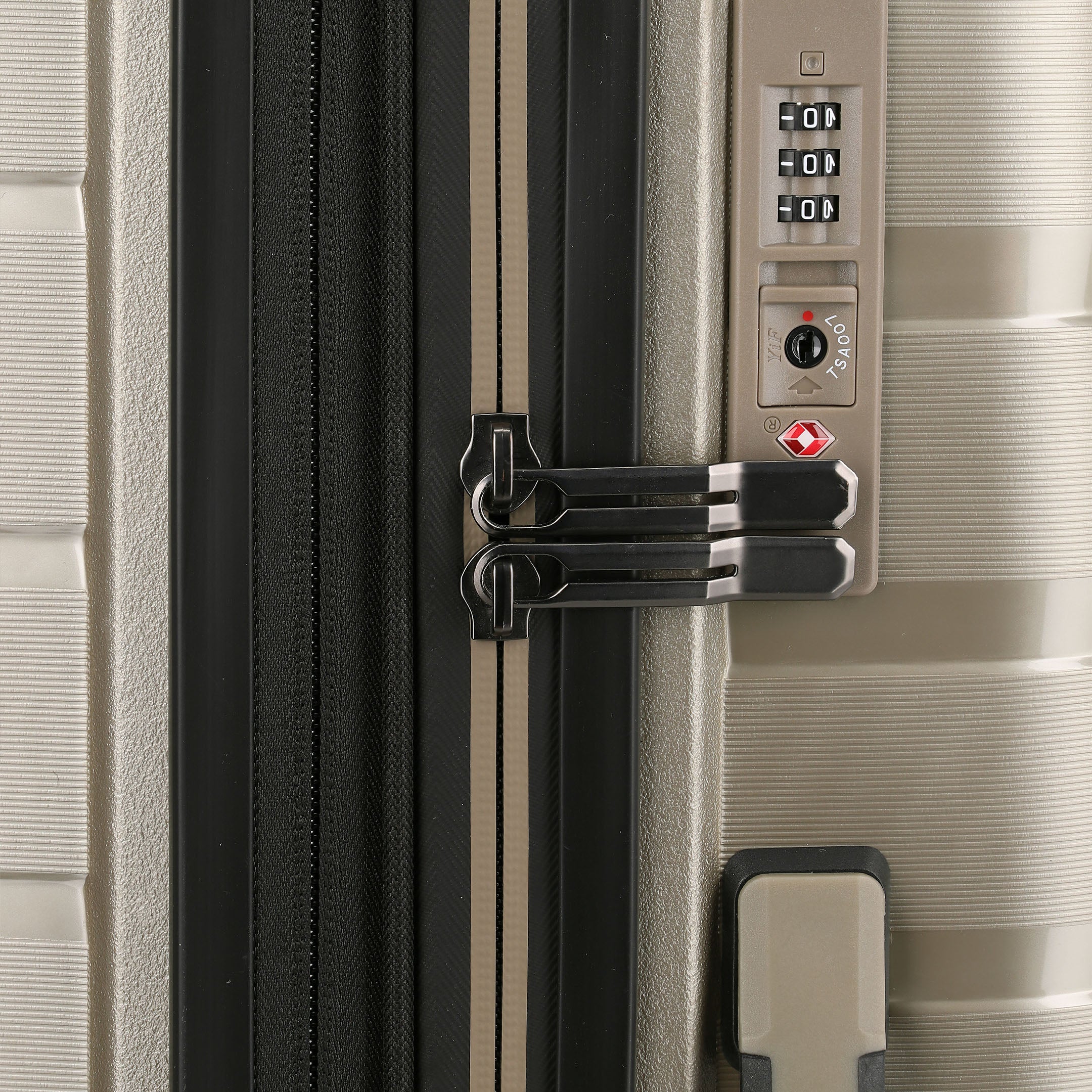 Travelite Air Base Trolley M Expanderbar Resväska 67 cm, Champagne