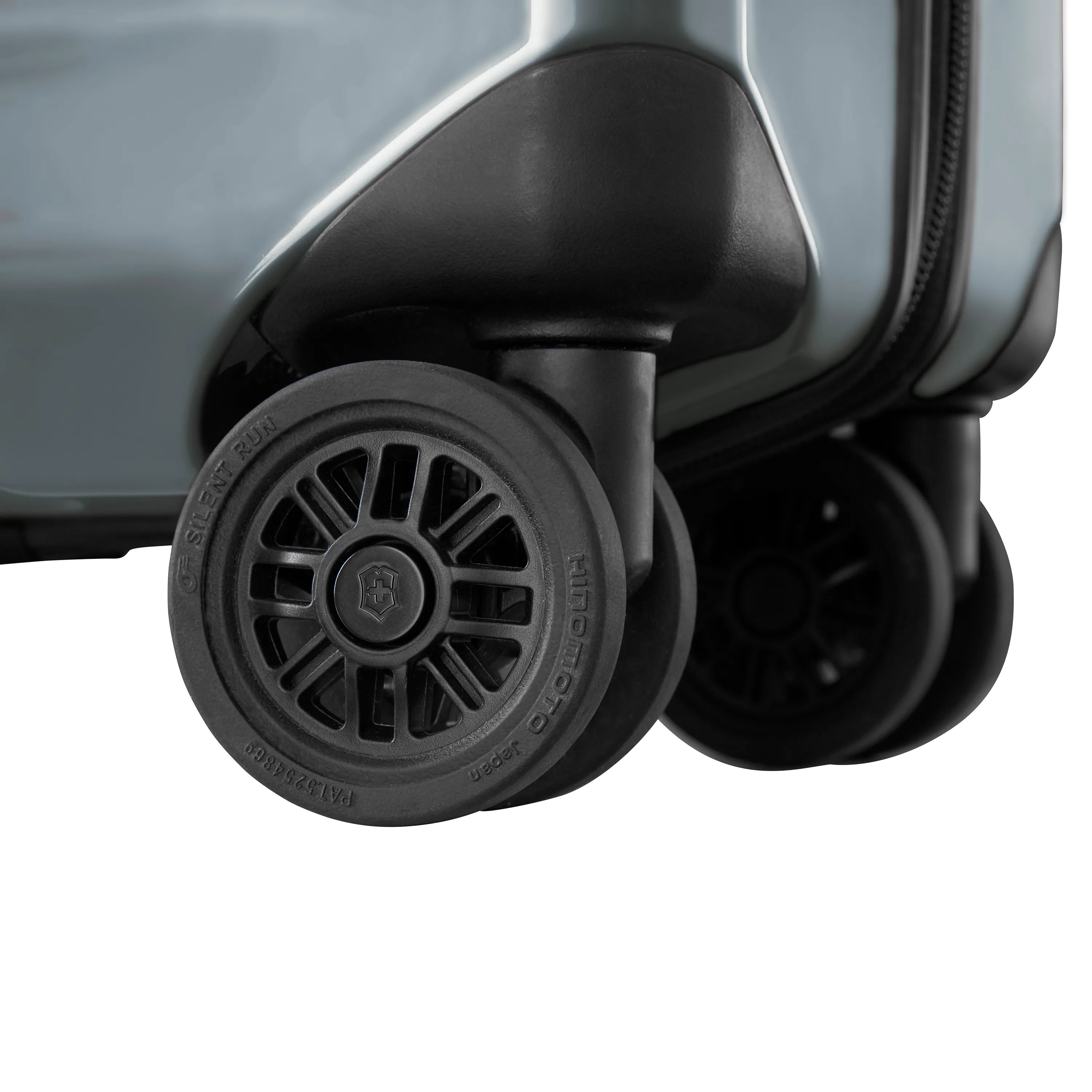 Victorinox Airox, Frequent Flyer Hardside Carry-On, Silver