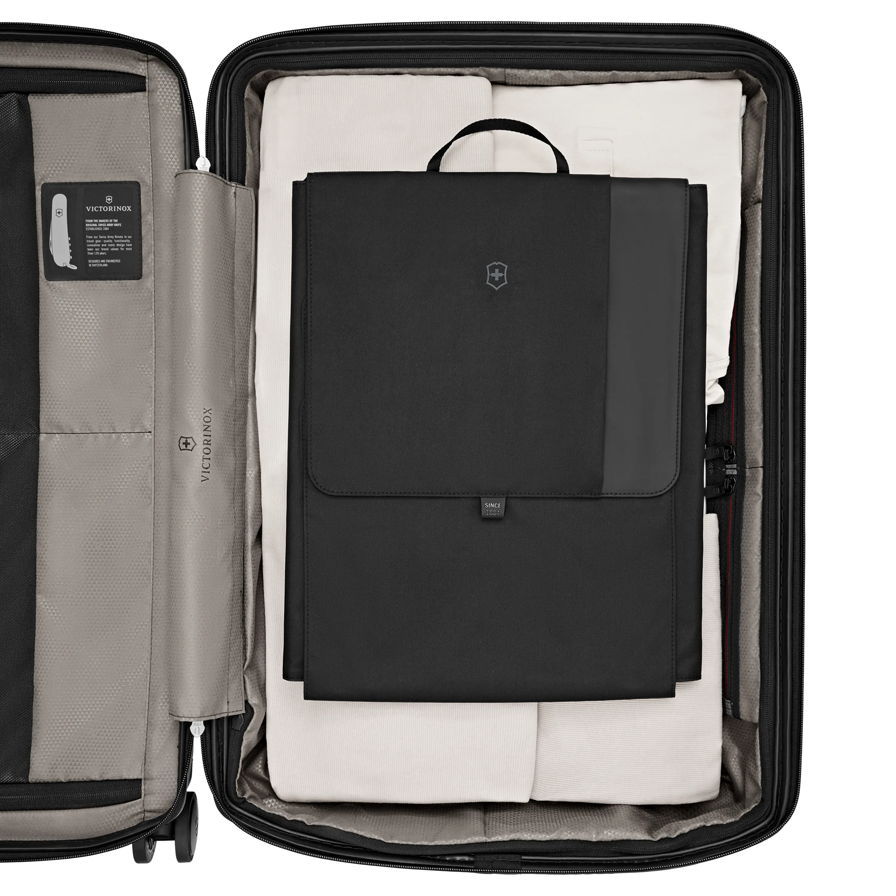 Victorinox Travel Essentials, Medium Packmaster, Black