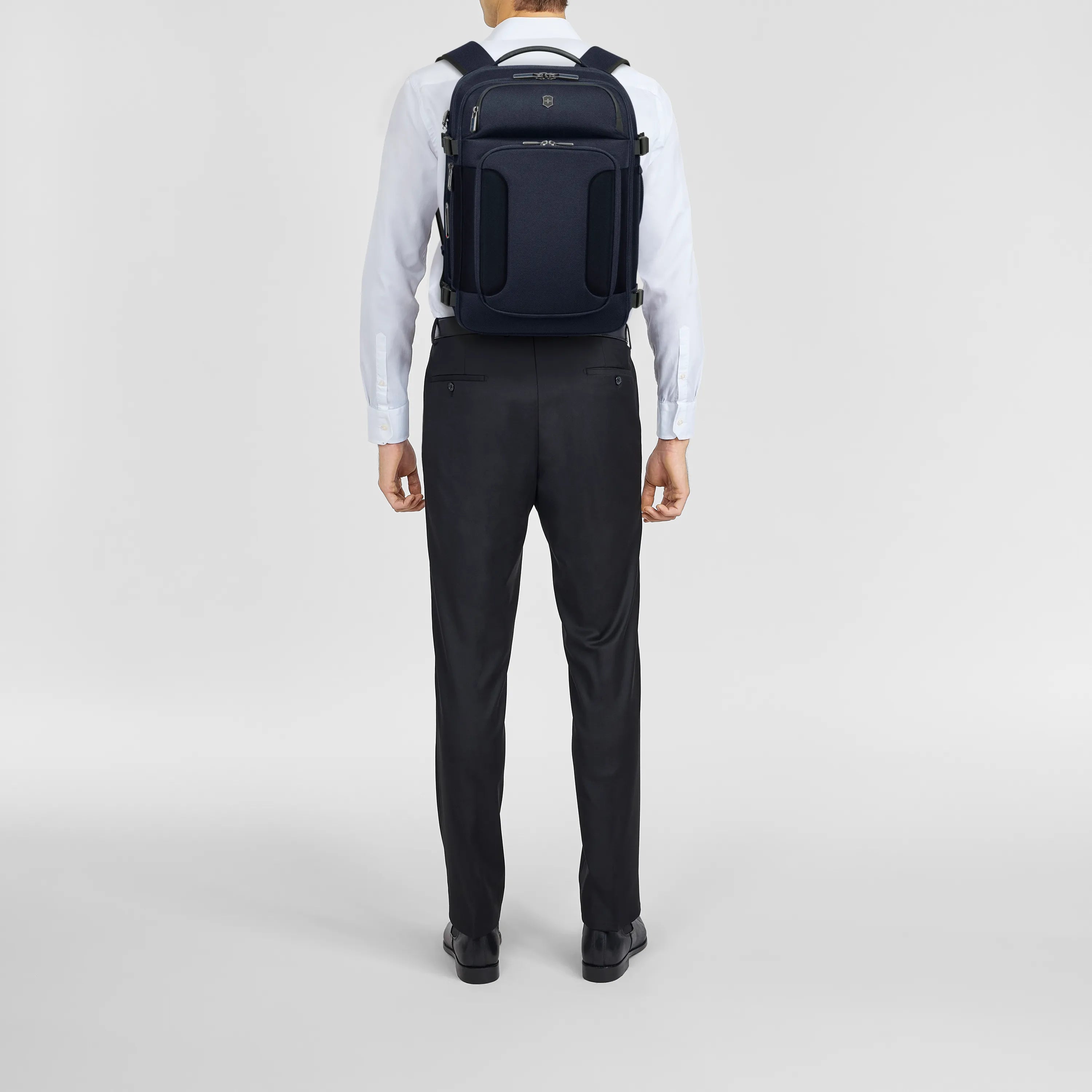 Victorinox Werks Traveler 7.0 Boarding Bag, Navy Blue