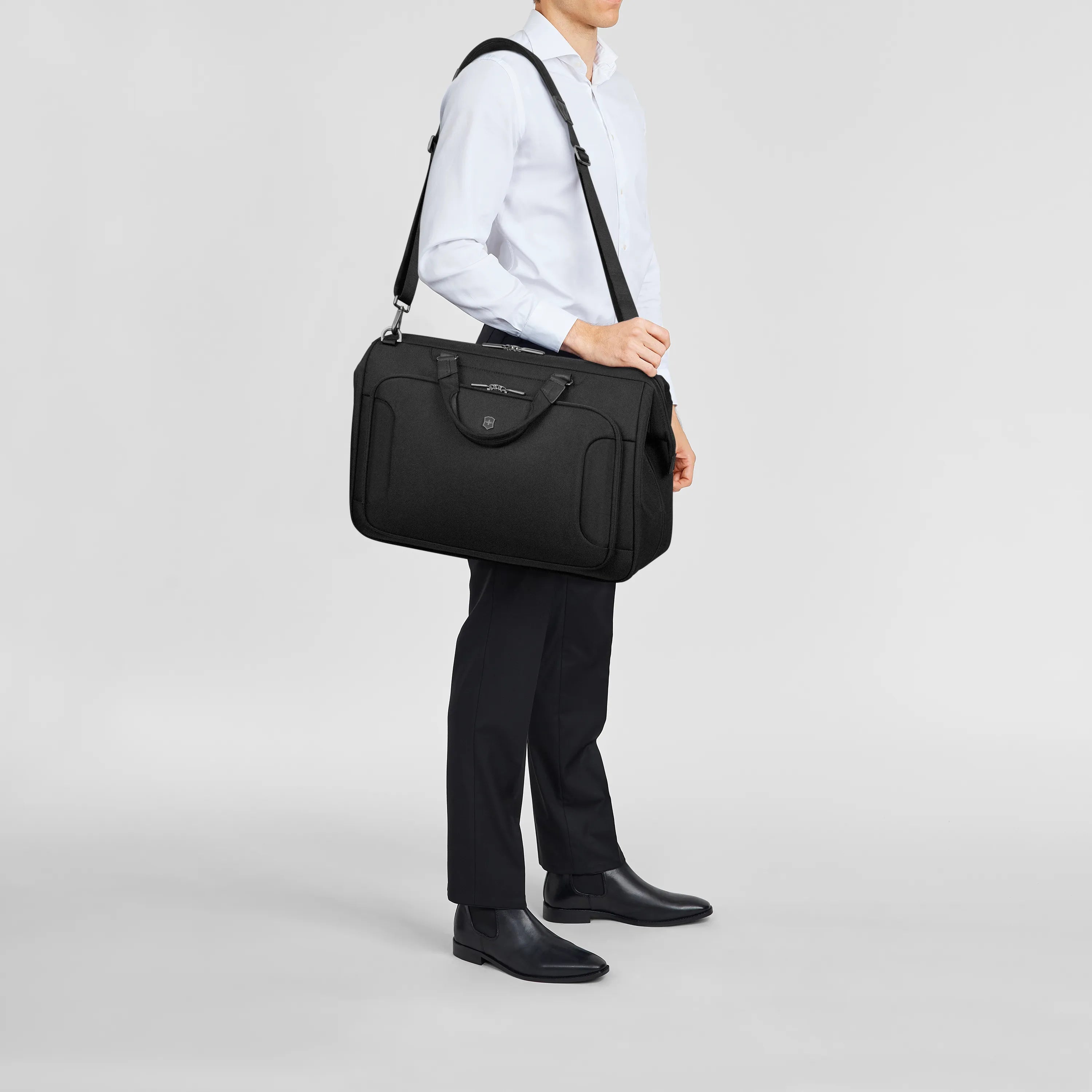 Victorinox Werks Traveler 7.0 Weekender, Black